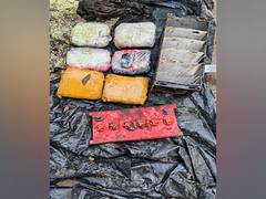 
      
      BSF seizes narcotics from Punjab's Gurdaspur
      
      