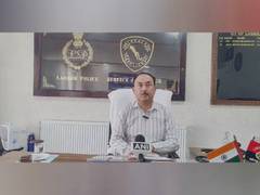 
      
      ADGP Jamwal visits border areas in Eastern Ladakh
      
      