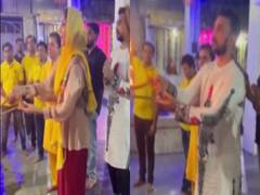 
      
      Shilpa, Raj offer prayer at Bagalmukhi Mata Temple in Agra
      
      