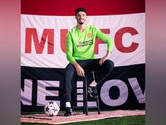 
      
      Manchester United sign Turkish goalkeeper Altay Bayindi
      
      