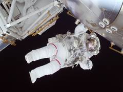 
      
      4 astronauts return to Florida after 6 month stay on ISS
      
      