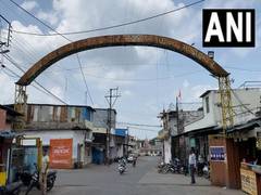 
      
      Grain traders hold indefinite strike to reduce mandi tax in Indor
      
      