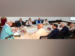 
      
      J-K LG Manoj Sinha chairs meeting of Shri Amarnath Shrine Board
      
      