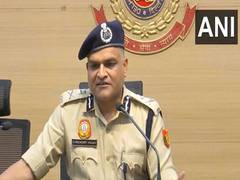 
      
      Delhi Police urge people to avoid walking, cycling near India Gate, Kartavya Path
      
      
