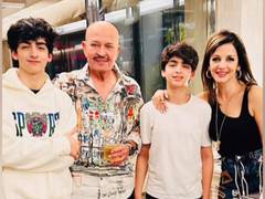 
      
      Sussanne Khan wishes Rakesh Roshan on his 74th birthday
      
      