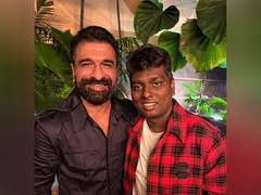 
      
      Jawan: Atlee receives a shoutout from Eijaz Khan
      
      