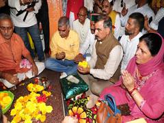 
      
      Himachal CM prays at Chanour Shiva Temple in Kangra
      
      