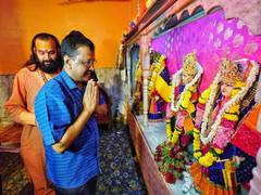 
      
      Delhi CM Kejriwal participates in Janmashtami celebrations
      
      