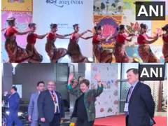 
      
      IMF Managing Director could not stop herself from dancing
      
      