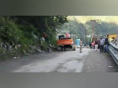 
      
      Himachal Pradesh: National Highway-5 blocked due to landslide
      
      