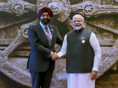 
      
      PM Modi welcomes G20 leaders, Delegation heads at Bharat Mandapam
      
      
