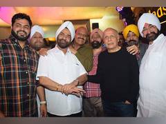 
      
      Mahesh Bhatt, Daler Mehndi at special screening of ‘Mastaney’ 
      
      
