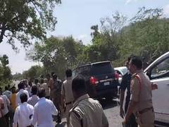 
      
      AP: TDP supporters try to stop police vehicle carrying Naidu
      
      