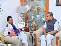 
      
      Assam CM calls on Power Minister; requests 300 MW to tide over
      
      