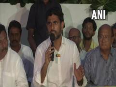 
      
      TDP chief Chandrababu's son Nara Lokesh slams Andhra govt
      
      