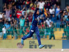 
      
      Wellalage's five-for helps Sri Lanka bundle out India for 213 
      
      