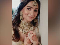
      
      Alia shares a picture with her 