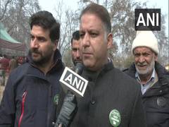 
      
      Cut in import duty on US apples: PDP workers hold protest
      
      