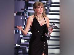 
      
      Taylor Swift wins Video of the Year award 
      
      