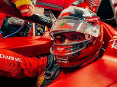 
      
      Singapore GP: Carlos Sainz takes pole position qualifying battle
      
      
