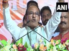 
      
      MP CM Chouhan extends greetings to PM Modi on his birthday
      
      