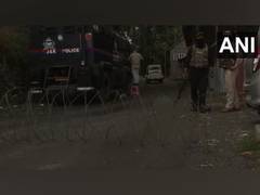 
      
      J-K:Army, police resume operations against terrorists in Anantnag
      
      