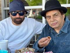 
      
      Sunny enjoys eating pizza with Papa Dharmendra, Bobby, Esha react
      
      
