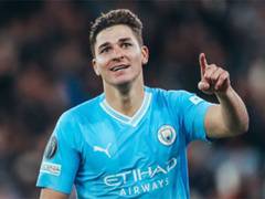 
      
      Alvarez’s brace helps Man City clinch win in UCL opening night
      
      