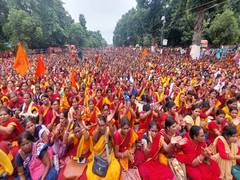 
      
      Odisha: Anganwadi workers stage demonstration in Bhubaneswar
      
      