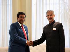 
      
      Jaishankar meets Mauritius President Roopun at UNGA
      
      