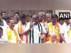 
      
      HD Kumaraswamy joins BJP protest on Cauvery water release
      
      
