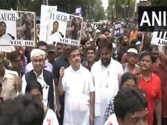 
      
      West Bengal: Group-D candidates protest against govt in Kolkata 
      
      