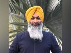 
      
      Punjab: SAD leader Surjit Singh shot dead in Hoshiarpur
      
      