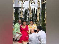 
      
      'Haldi' pictures of Raghav, Parineeti will leave you awestruck
      
      