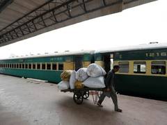 
      
      Train services temporarily suspended between Lahore, Faisalabad
      
      