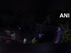 
      
      8 killed as tourist bus falls into gorge near TN's Marapalam
      
      