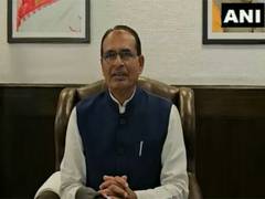 
      
      MP CM Chouhan lauds IAF after incredible Bhopal flypast
      
      