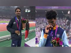 
      
      Anurag Thakur congratulates Kartik, Gulveer on podium finish
      
      