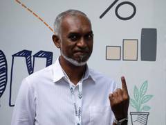 
      
      Mohamed Muizzu wins Maldives presidential polls
      
      