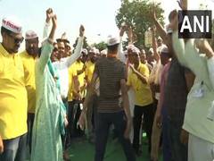 
      
      Govt employees hold rally in Delhi demanding OPS
      
      