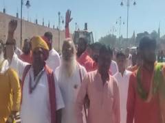 
      
      Sants reach Ayodhya for Pran Pratistha Mahotsav preparations
      
      