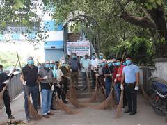
      
      NSIC conducts Shraam Daan Activity in Public Places
      
      