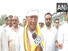 
      
      Congress leader Digvijaya Singh on caste-based census
      
      