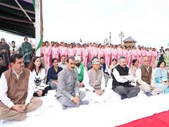 
      
      Himachal Governor Shukla, CM Sukhu pay tributes to Mahatma Gandhi
      
      
