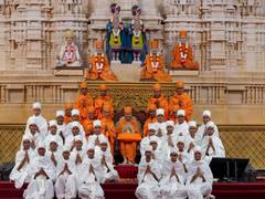 
      
      US: Over 30 American youth initiated as monks at BAPS in US 
      
      