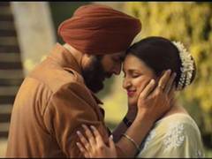 
      
      ‘Mission Raniganj’: Akshay, Parineeti’s song ‘Keemti’ out
      
      