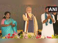 
      
      PM Modi unveils projects worth Rs 8000 crore in Telangana
      
      