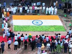 
      
      Multi-faith leaders join hands, giving message of 'Akhand Bharat'
      
      