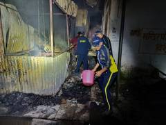 
      
      Uttarakhand: Major fire breaks out in hotel due to cylinder blast
      
      