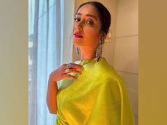 
      
      Ileana D'Cruz worried about her son
      
      